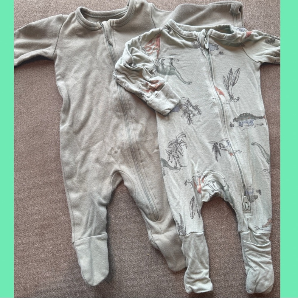 🧑🍼Bundle of Baby Boy Cuteness! 👶💙
Sizes Newborn & 0-3 Months - onesie, sleepers - Picture 3 of 6